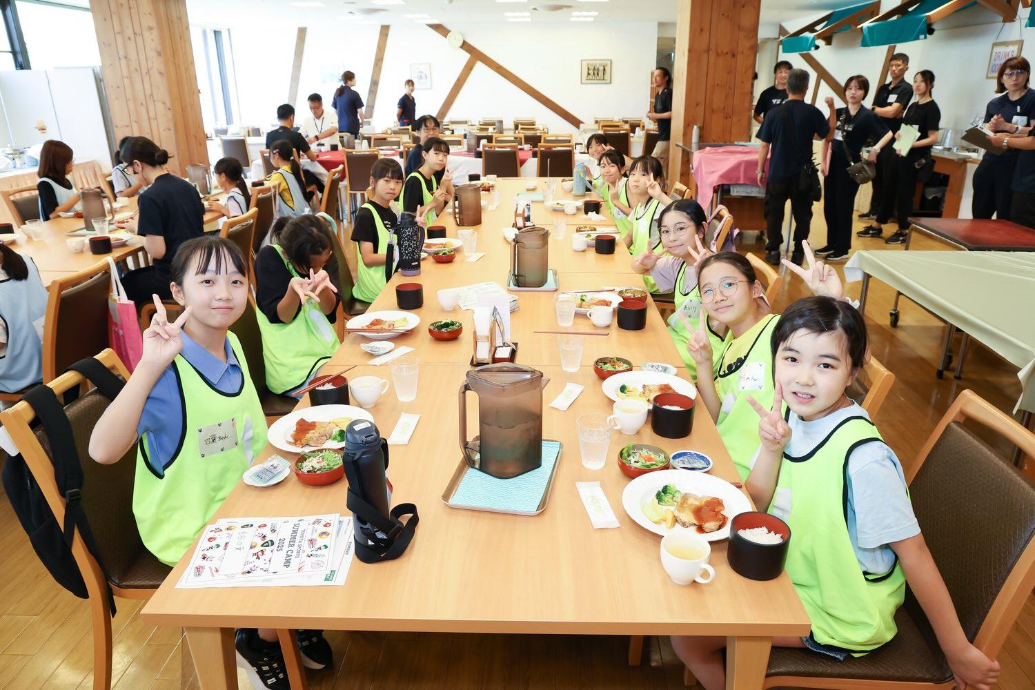 親元を離れた集団生活でも子どもたちの笑顔は絶えなかった