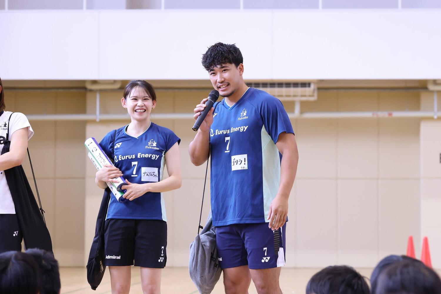 豊田通商バドミントン部の吉田菜那選手(左)、鈴木利拓選手(右)